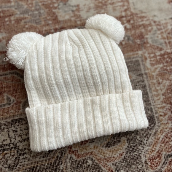 Minnie Mouse bow hat - Picture 3 of 3